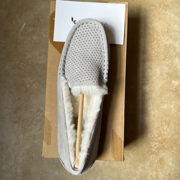 Koolaburra Shoes Koolaburra By Ugg Womens Lezly Perforated Slippers